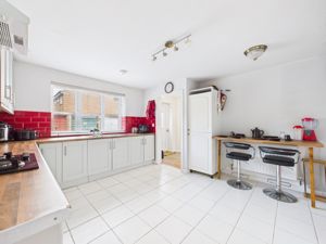 Kitchen- click for photo gallery